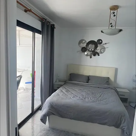 First Line, Highest Floor And Center! Apartament